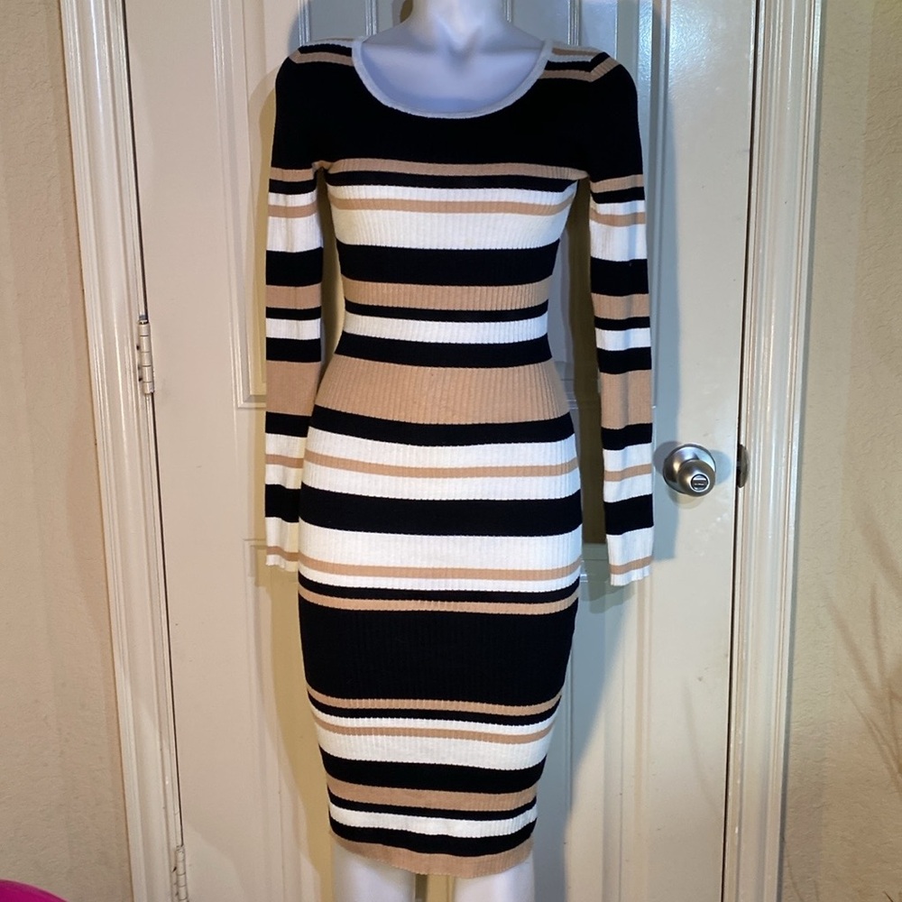 4/$10 item🤑 Say What? Bodycon Sweater Dress medium black tan white stripe NWOT